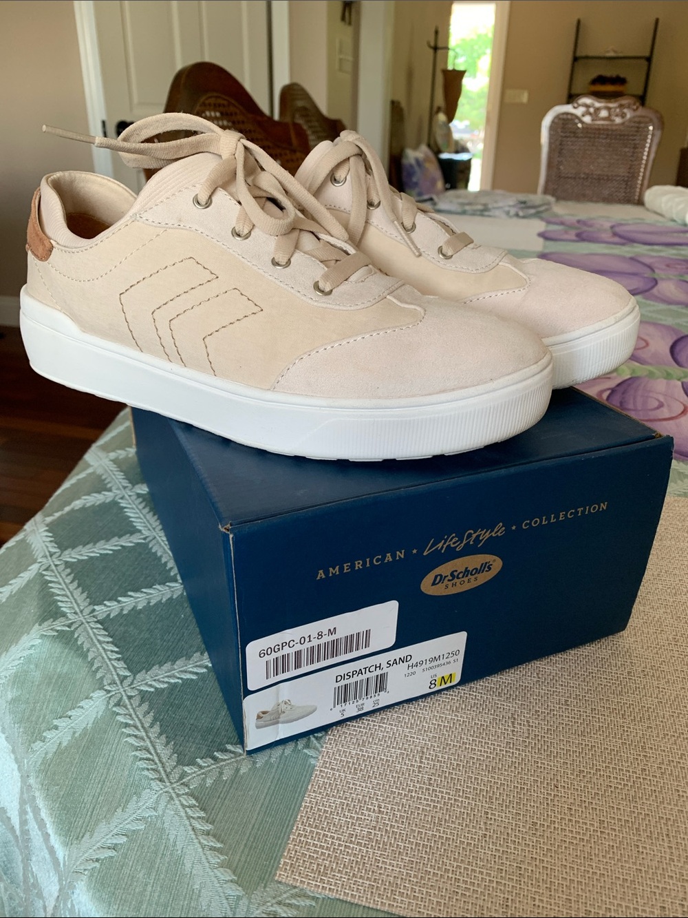 Women’s Dr. Scholl’s  “Dispatch” casual Sneaker size 8 M